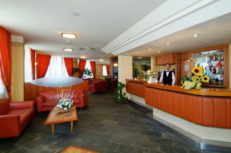 Grand Eurhotel Montesilvano Marina Dış mekan fotoğraf