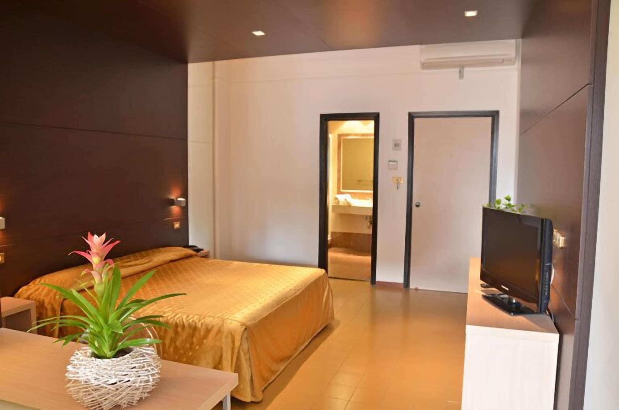 Grand Eurhotel Montesilvano Marina Dış mekan fotoğraf