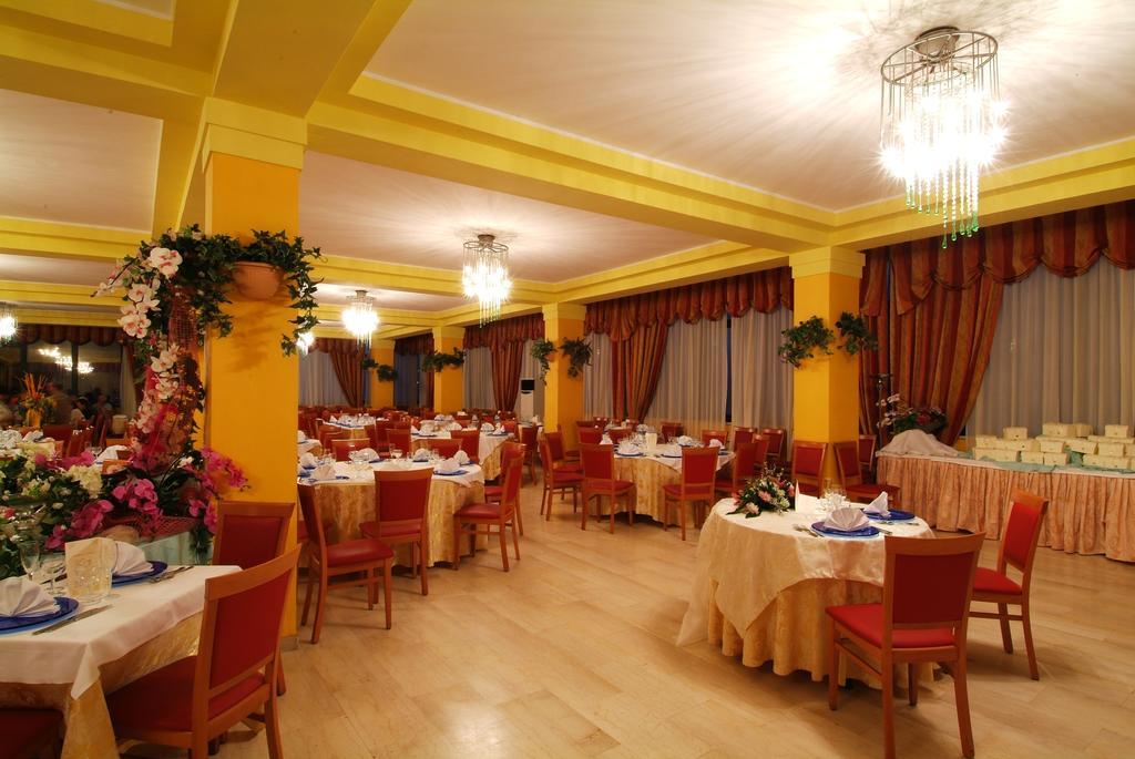 Grand Eurhotel Montesilvano Marina Dış mekan fotoğraf