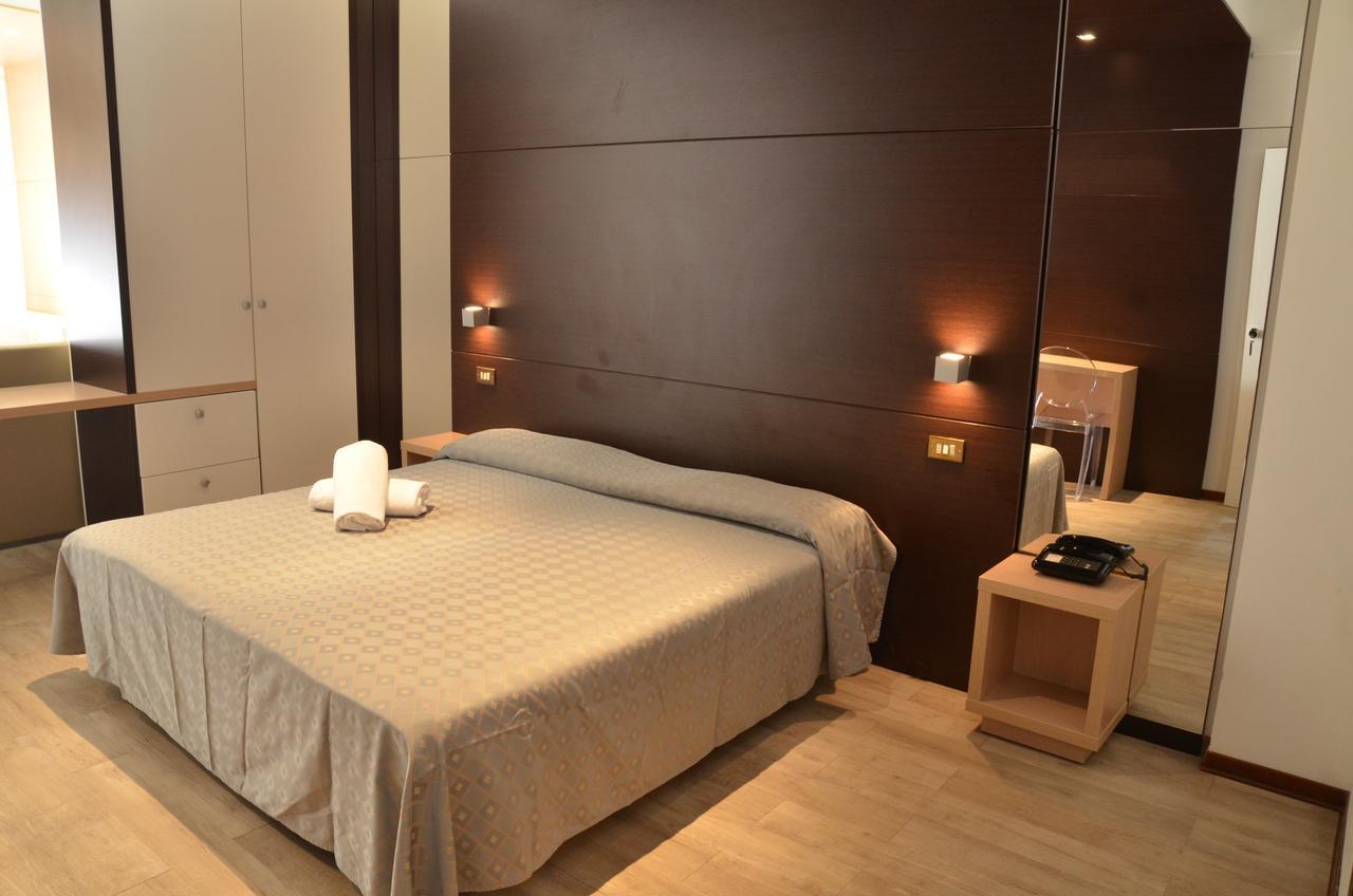 Grand Eurhotel Montesilvano Marina Dış mekan fotoğraf