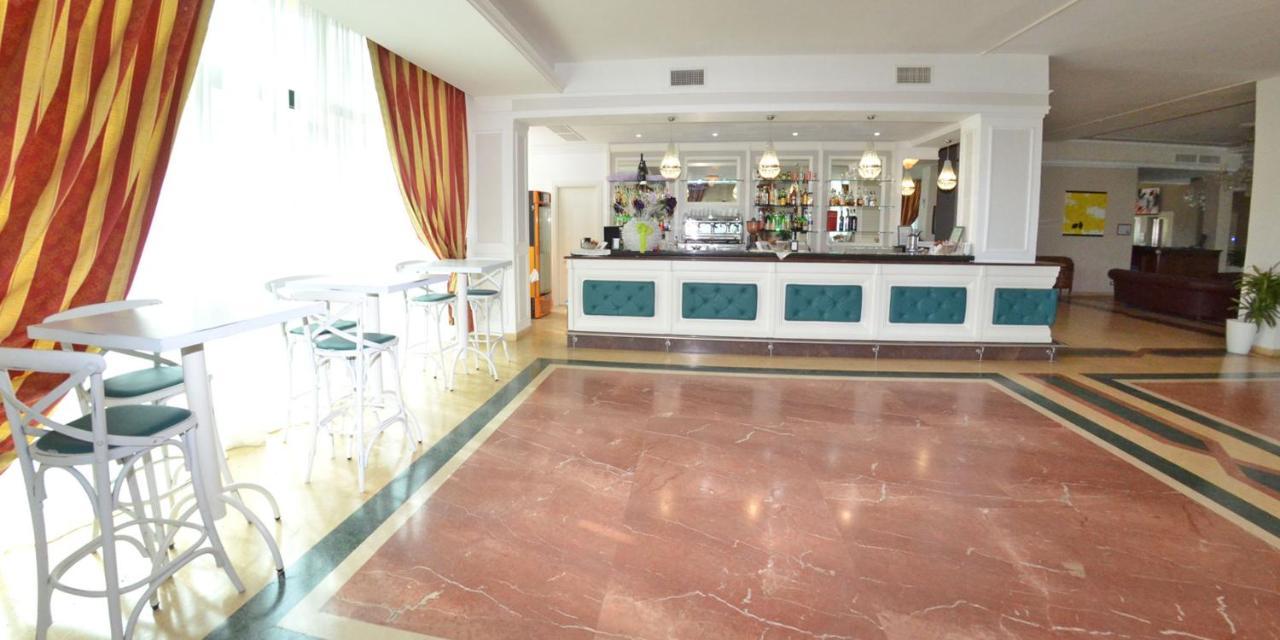 Grand Eurhotel Montesilvano Marina Dış mekan fotoğraf