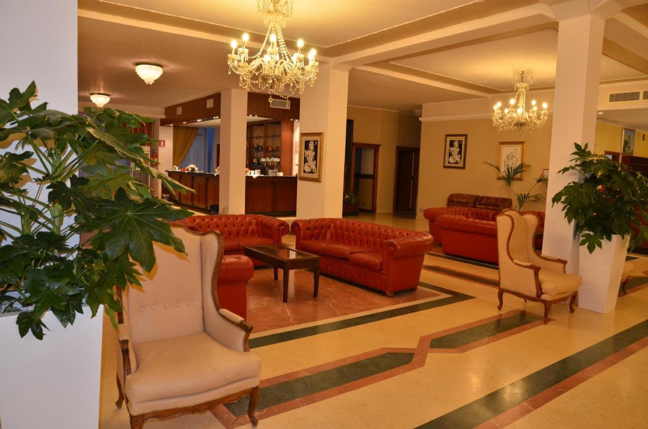 Grand Eurhotel Montesilvano Marina Dış mekan fotoğraf