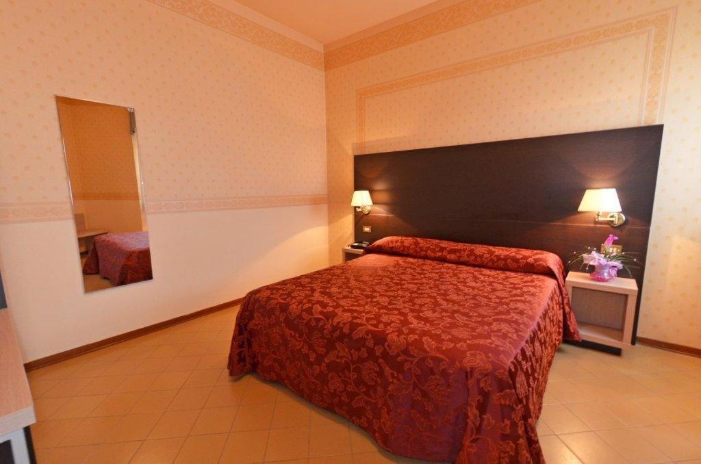 Grand Eurhotel Montesilvano Marina Dış mekan fotoğraf