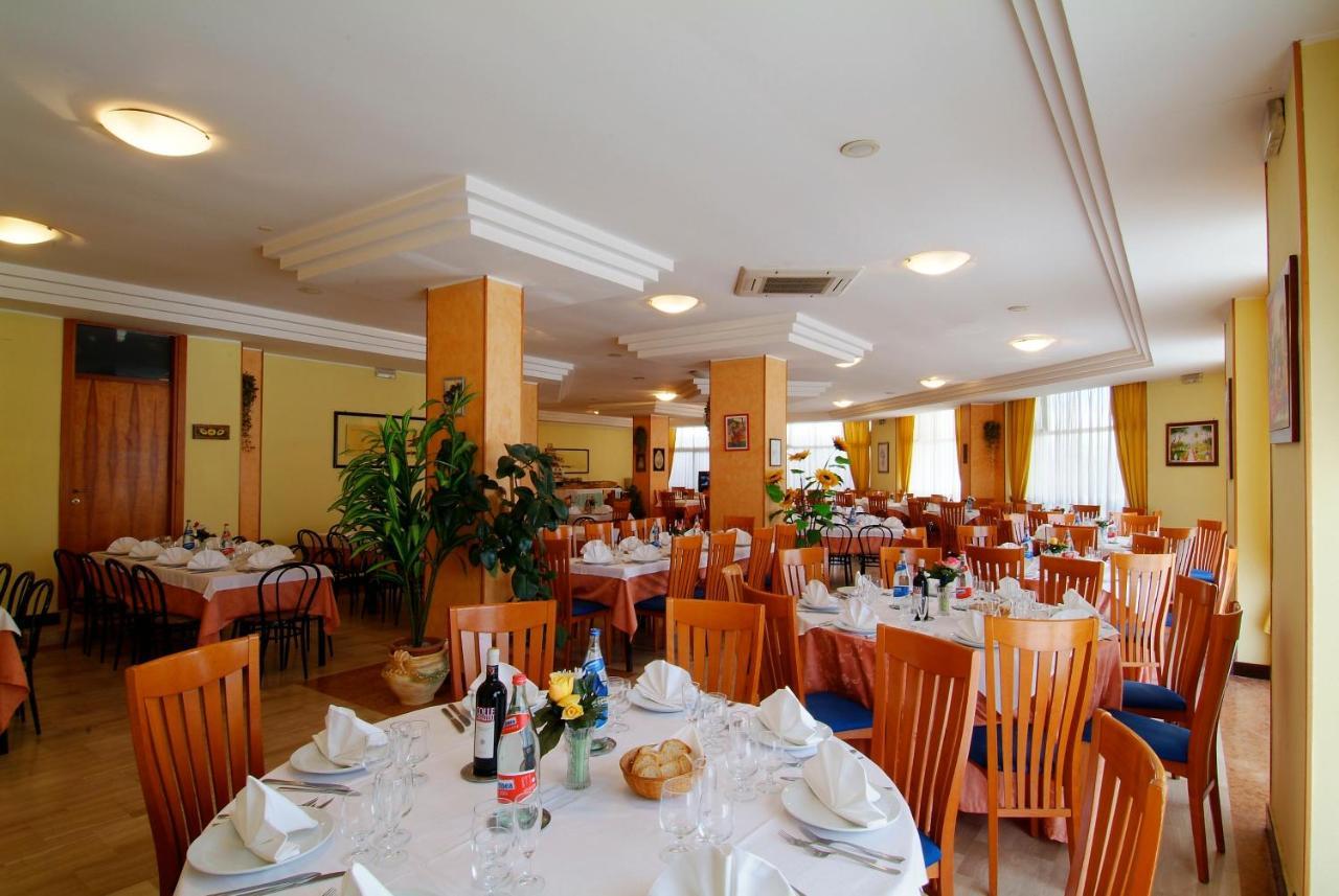 Grand Eurhotel Montesilvano Marina Dış mekan fotoğraf